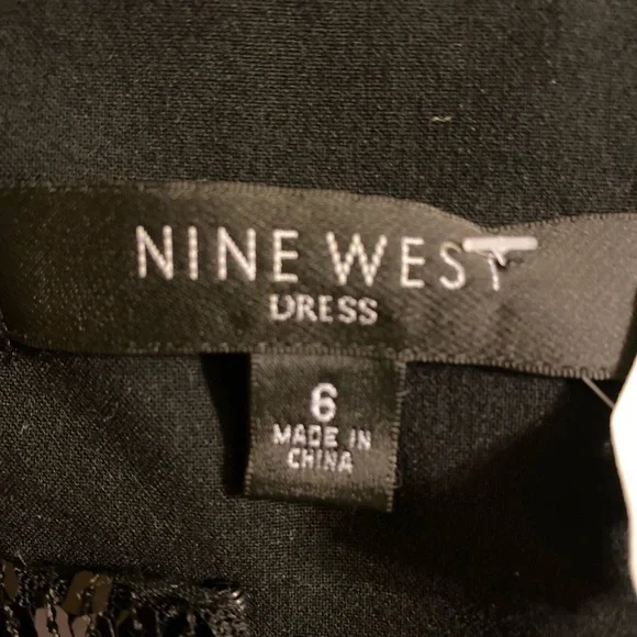 Nine West - Woman’s black sleeveless cocktail dress with decorative sequence, 6 - Picture 6 of 7